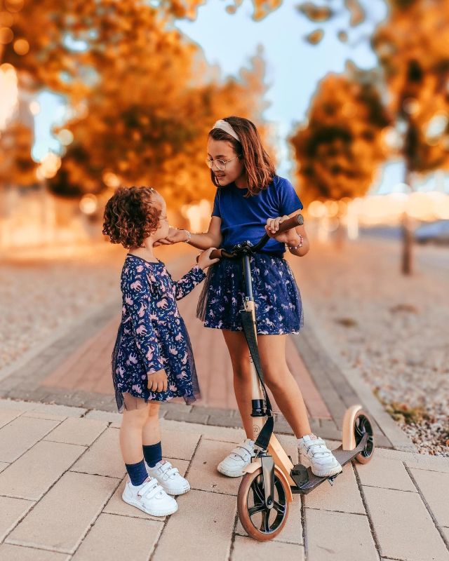 El mejor plan para un festivo 🙌🏼

Gracias @elvira.s_rock por las 📸

#patinete #goodvibes #fiestanacional #patineteparaniños #twentygo #sobreruedas #patineteinfantil #movilidadsostenible #ciudadsinhumos #valencia #Murcia #madrid #barcelona #madeforadventure #kids  #alifornia #Alicante #patinetes #elregaloperfecto